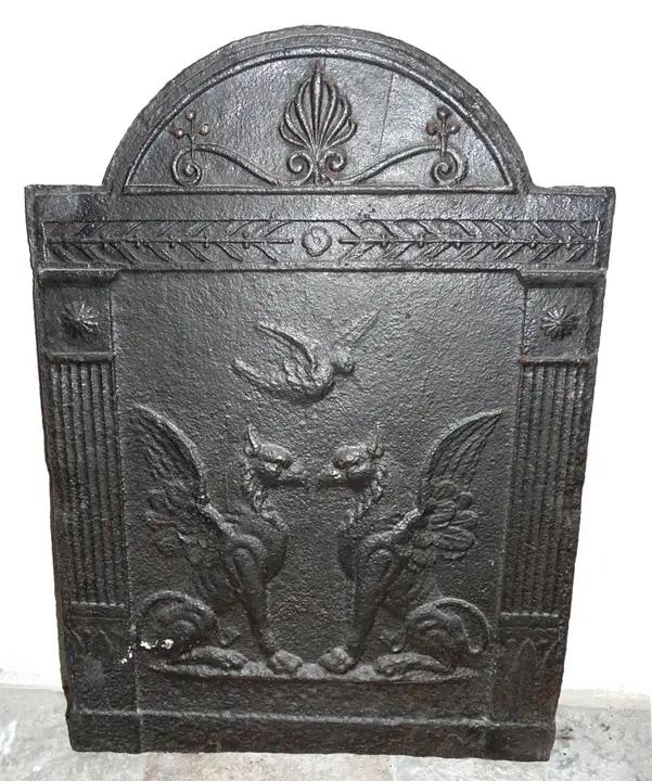 Plaque en fonte pour cheminée