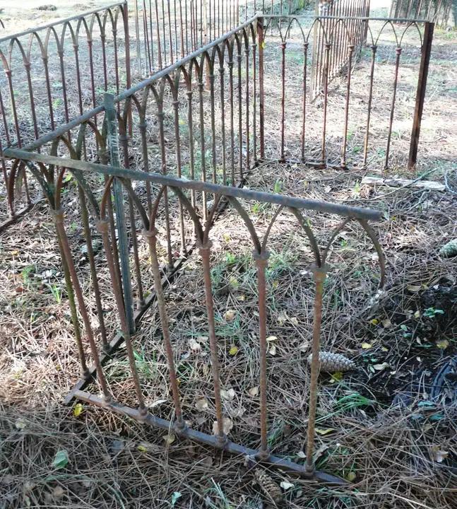 Rambarde en fer pouvant être exploitée comme balcon