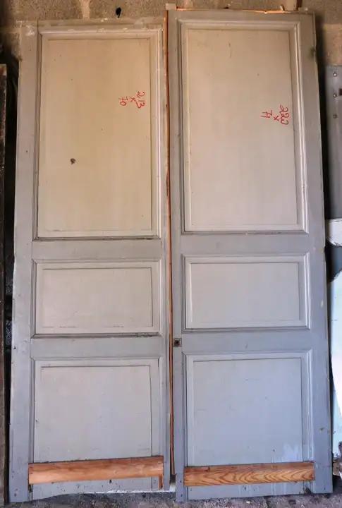 Paires de portes recoupées en sapin