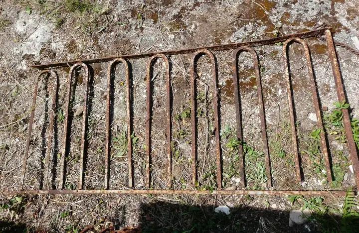 Balcon en fer forgé haute époque