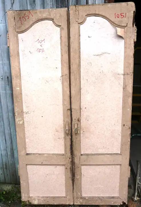 Paire de portes de placard a mouvement XVIIIéme