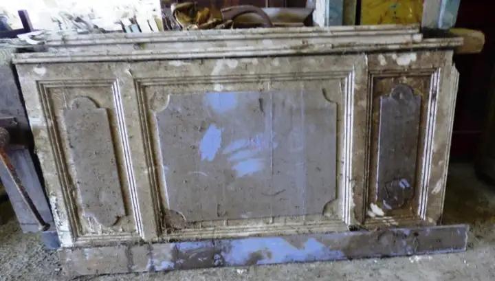 Boiseries basses en bois anciennes