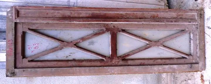 Imposte vitrée en bois