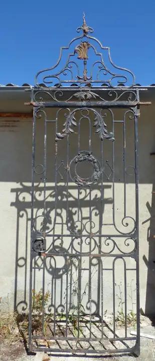 Portillon de jardin en fer forgé et son imposte d'époque Louis XIV