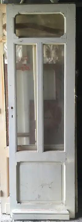 Porte ancienne vitrée