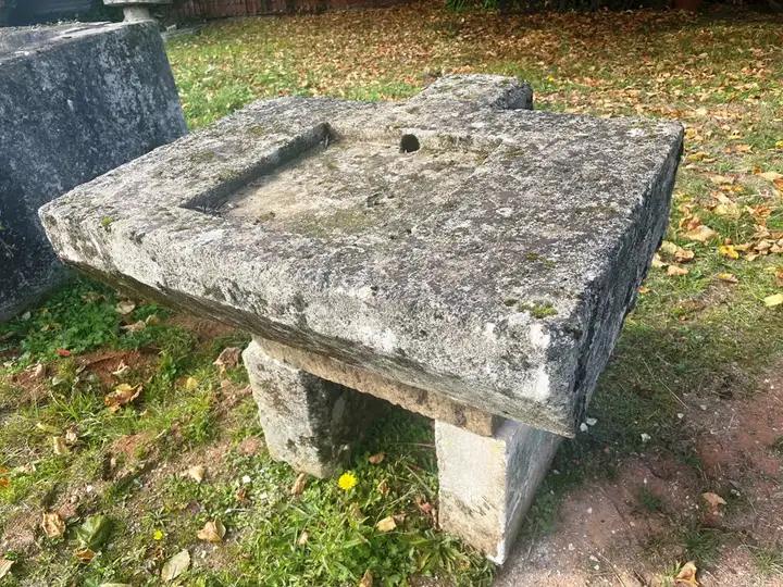 Evier ancien en pierre