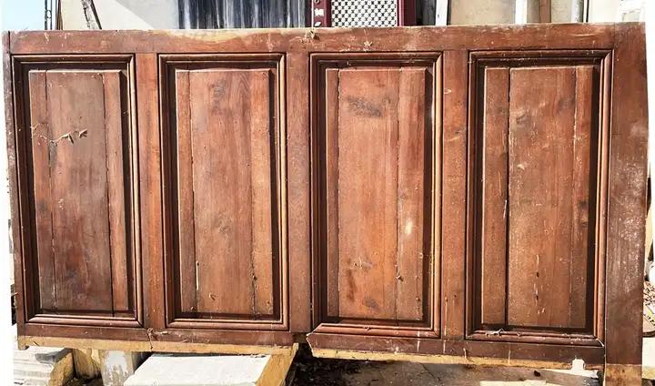 3 panneaux de boiseries basses en chêne anciennes