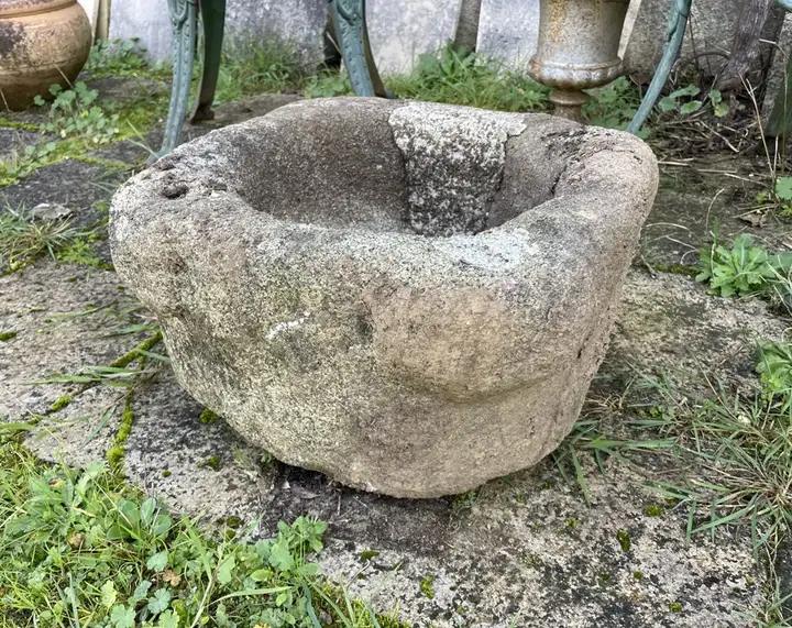 Ancien mortier à anses en granit