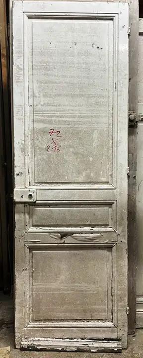 Ancienne porte d'interieur à 3 panneaux