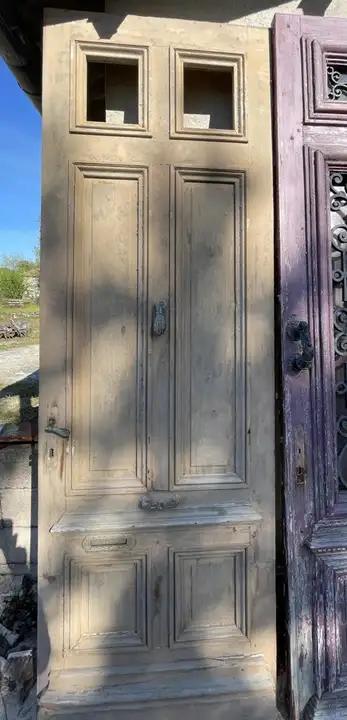 Porte d'entrée en bois décapé