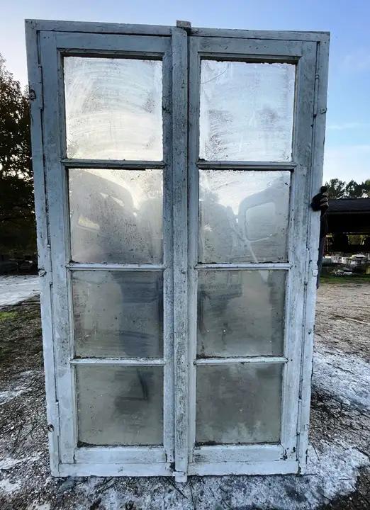 Fenetre ancienne vitrée de 8 carreaux
