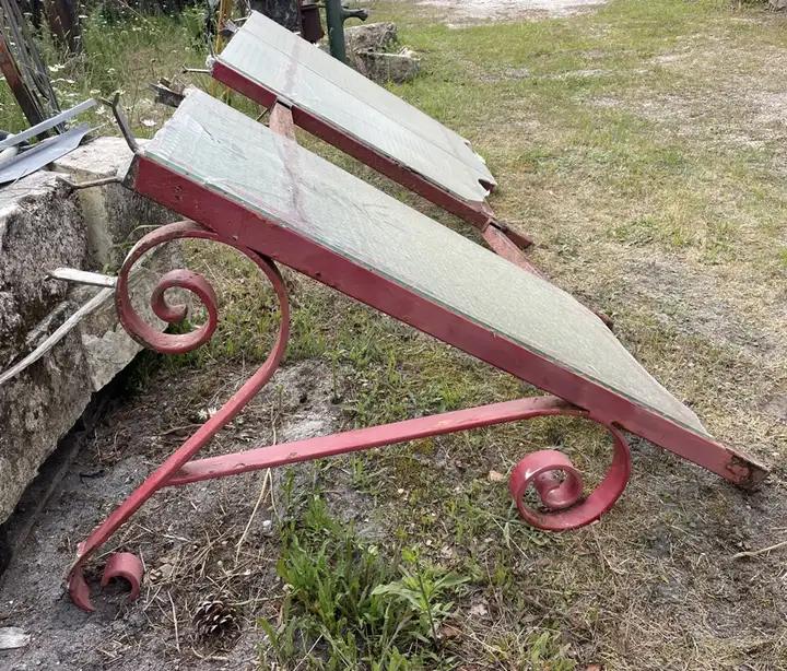 Ancienne marquise en fer forgé et verre securite