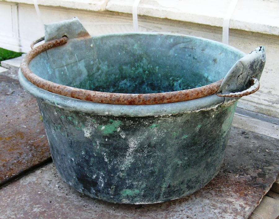 Bassine en cuivre