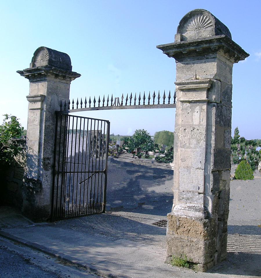 Paire de piliers en pierre de Gironde