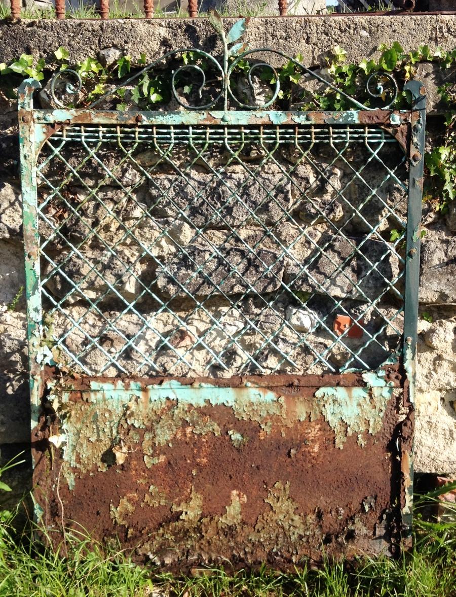 Portillon de jardin en fer et grillage