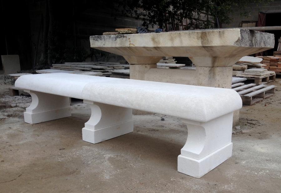 Banc en pierre dure de Charente
