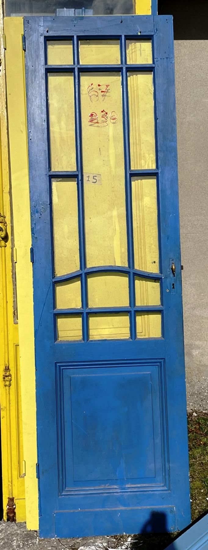 Porte simple vitrée en sapin rouge