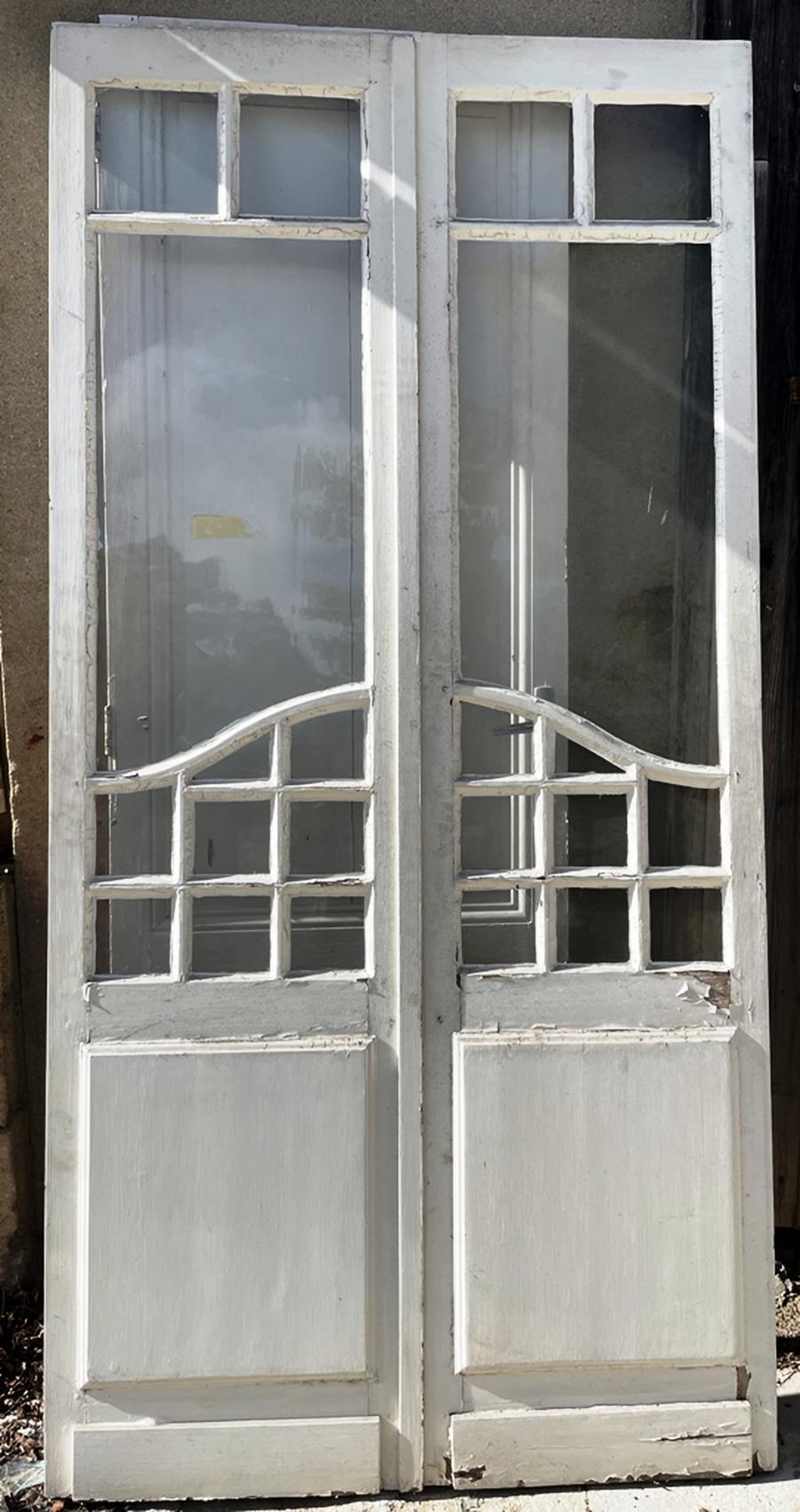 Paire de portes anciennes vitrées en sapin rouge