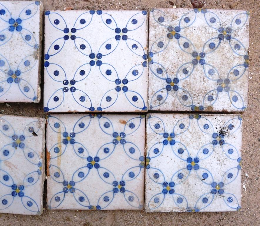 Lot de carrelage bleu ancien