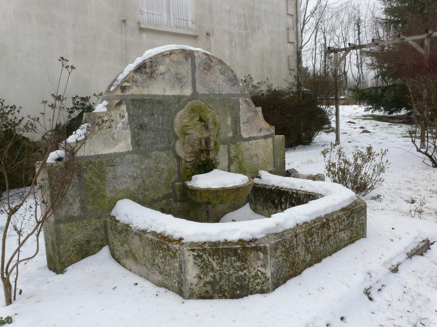 Réalisation d'une fontaine adossée